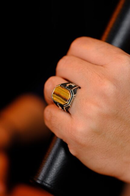 El işçiliği Kaplan Gözü Taşlı Zülfikar Kılıcı Tasarım Gümüş Yüzük