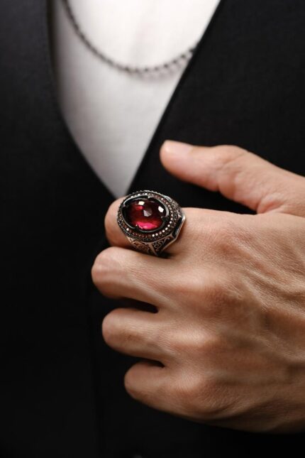 Çelebi Serisi El İşçiliği Kırmızı Taşlı 925 Ayar Gümüş Yüzük
